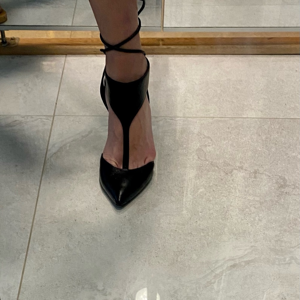 Schutz black pump